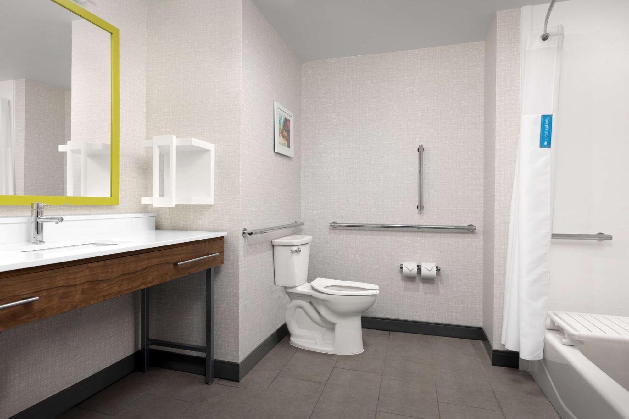 Hampton Inn & Suites Durham University Medical Center Екстер'єр фото