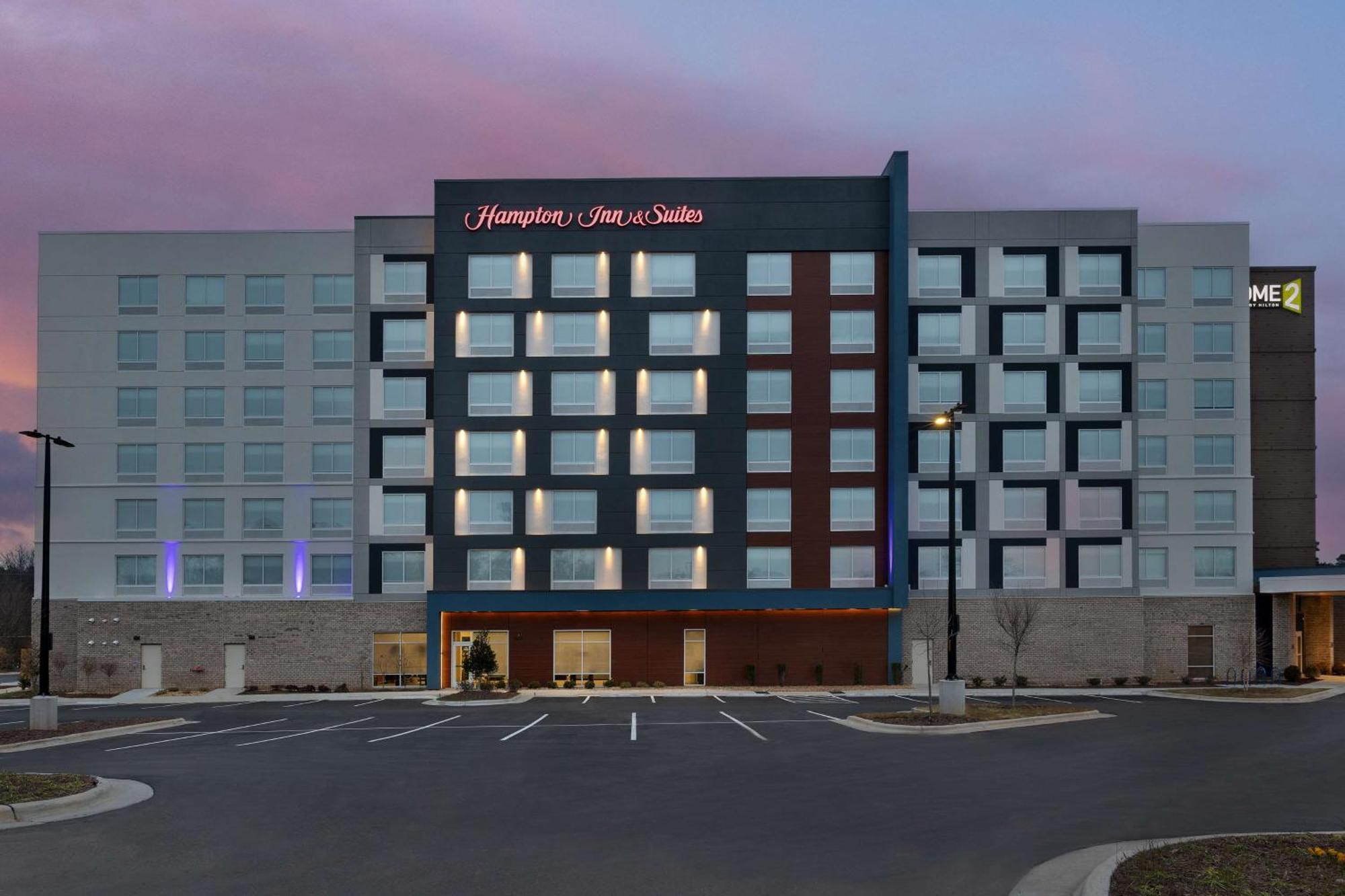 Hampton Inn & Suites Durham University Medical Center Екстер'єр фото